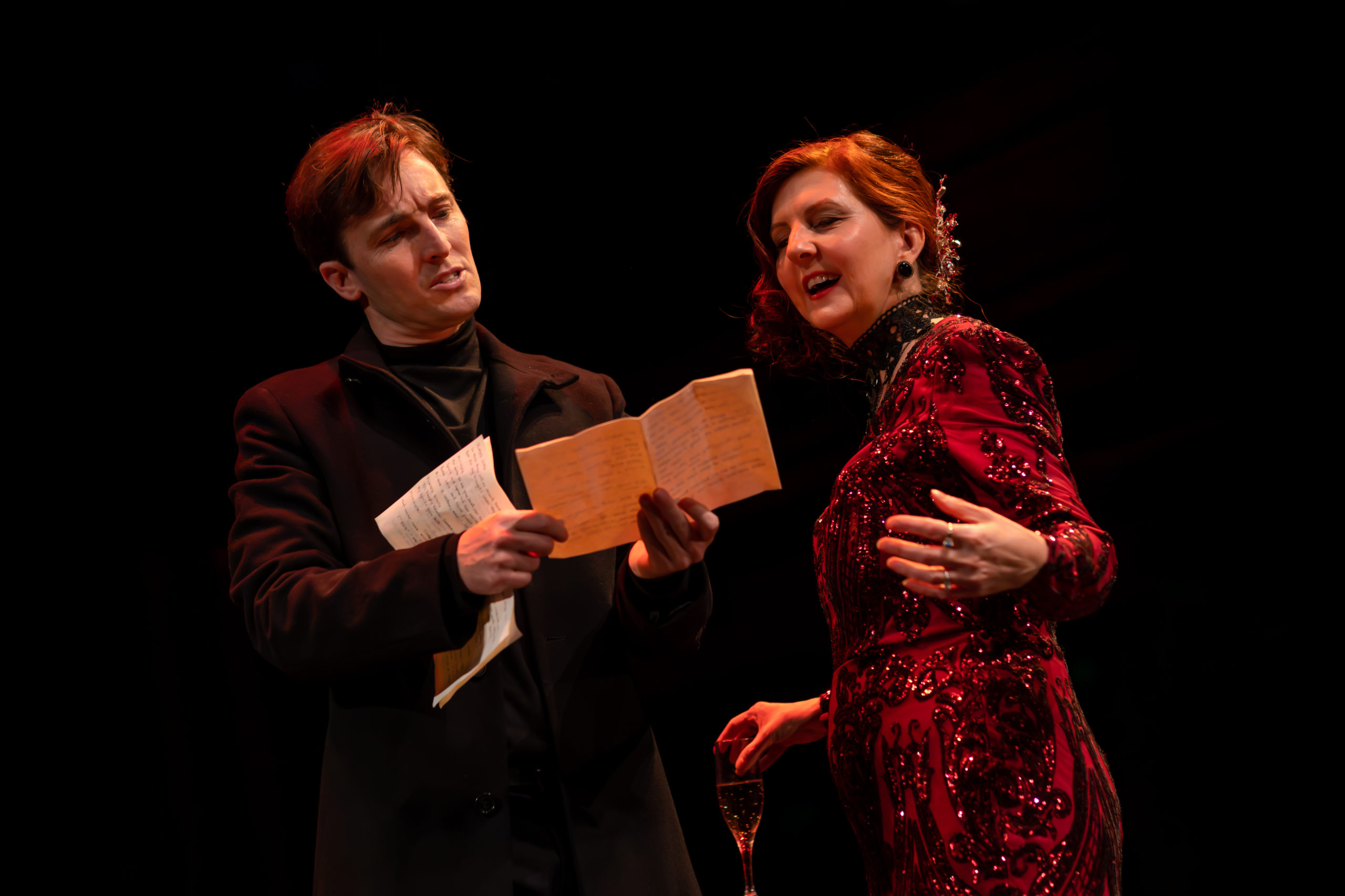 Vince Eisenson as Hamlet and Lesley Malin as Gertrude. Photo by Kiirstn Pagan Photography
